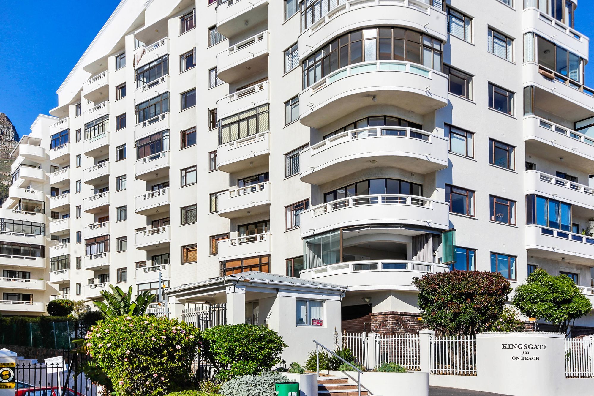 Backup Powered Sea View Apartment On The Promenade Ciudad del Cabo Exterior foto